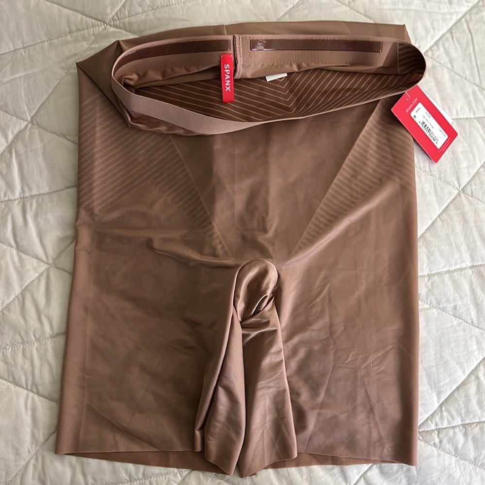 Spanx Thinstincts 2.0 Firm Control NWT medium